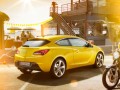 Opel показа Astra GTC. Заявки от днес (Видео)