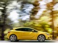 Opel показа Astra GTC. Заявки от днес (Видео)