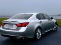 Lexus GS 350 със спортен дух във високия клас