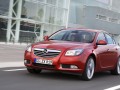 Insignia 2012 изкушава с обновени двигатели и повече комфорт