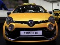 Фейслифтът на Twingo във всички версии, та чак до RS, гледаме мачове на вратата на Frendzy