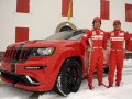 Jeep Grand Cherokee SRT8 почервеня