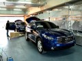 Infiniti представя глобална рекламна кампания със Себастиан Фетел