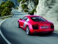 Audi подобрява R8, въвежда и версия V10 plus и нова трансмисия