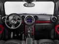 MINI Paceman JCW свали покривалото