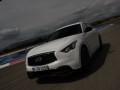 Infiniti прави специални версии заедно с Red Bull Racing