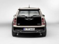 MINI Clubman Bond Street изпъква на женевския подиум