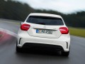 Mercedes представя A45 AMG