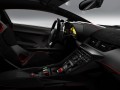 Lamborghini Veneno часове преди Женева