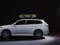 Mitsubishi показа специални Summer и Winter издания за Outlander