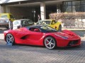 Първото серийно LaFerrari вече се продава на старо