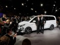 Mercedes-Benz представи лимузината ван