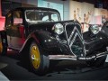 Citroen чества 80 години Traction Avant