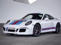 Porsche пуска версия 911 S Martini Racing Edition