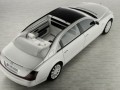 Maybach Landaulet Study – бяла кожа, лак, черен гранит и много въздух