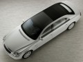 Maybach Landaulet Study – бяла кожа, лак, черен гранит и много въздух