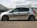 Carzone Specials с нов боди- кит за Renault Clio III