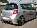 Carzone Specials с нов боди- кит за Renault Clio III