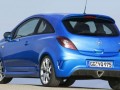 Opel Corsa OPC "избухна" в Женева