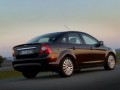 Първи снимки на четиривратата версия на Ford Focus 2008