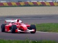 Ferrari отново с триместен болид