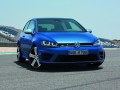 VW представя новия Golf R