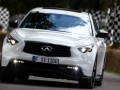 Първото Infiniti FX Sebastian Vettel Edition дебютира в Гудууд