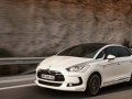 Франсоа Оланд влиза в Елисейския дворец със Citroën DS5 Hybride